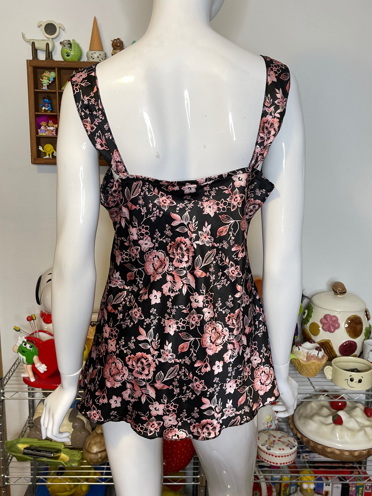 2000s black and pink floral milkmaid top sz L