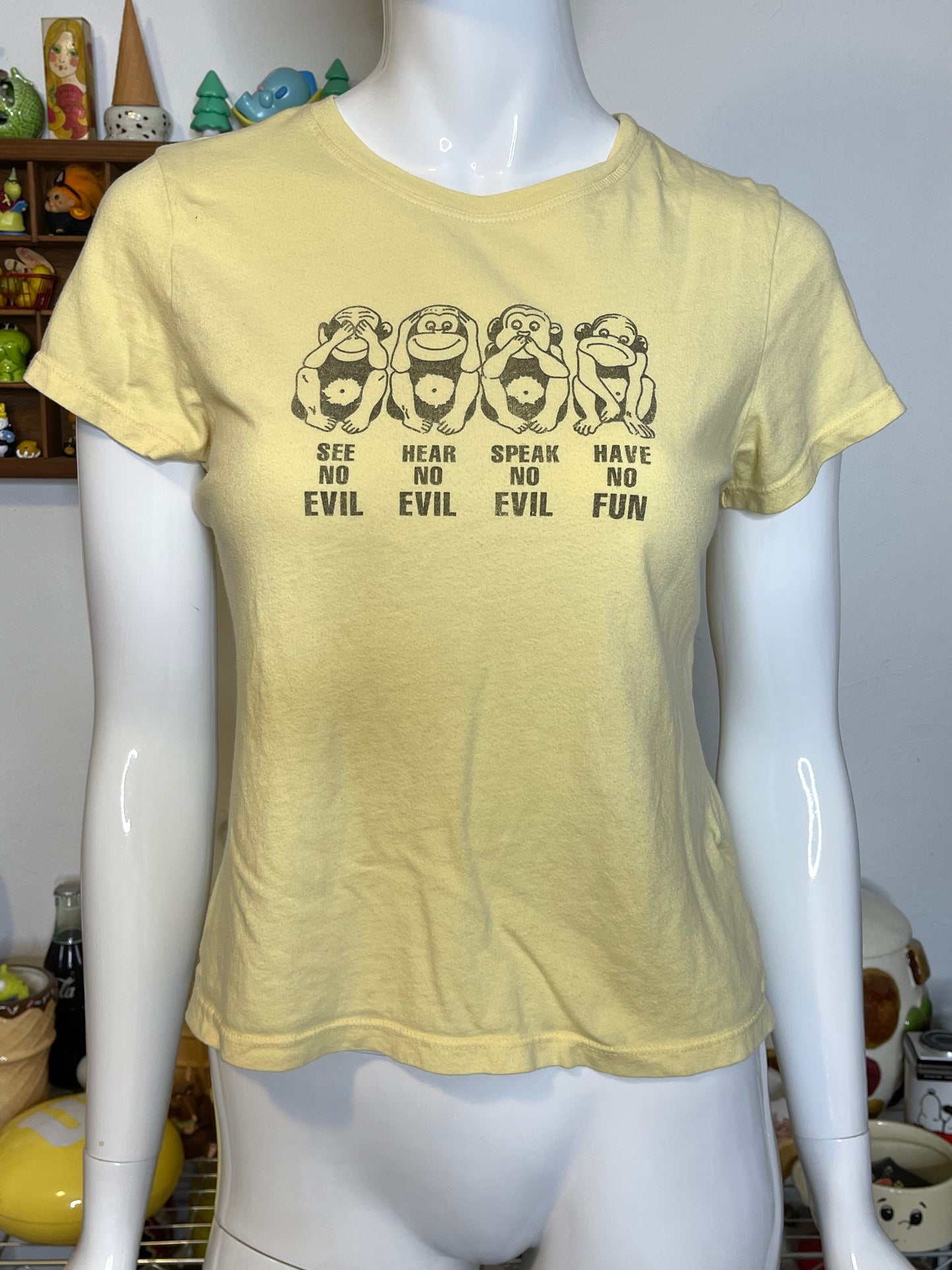 2000s Pale Yellow Monkey See No Evil Baby Tee Sz S/M