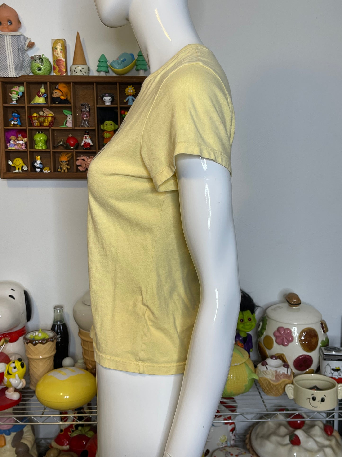 2000s Pale Yellow Monkey See No Evil Baby Tee Sz S/M