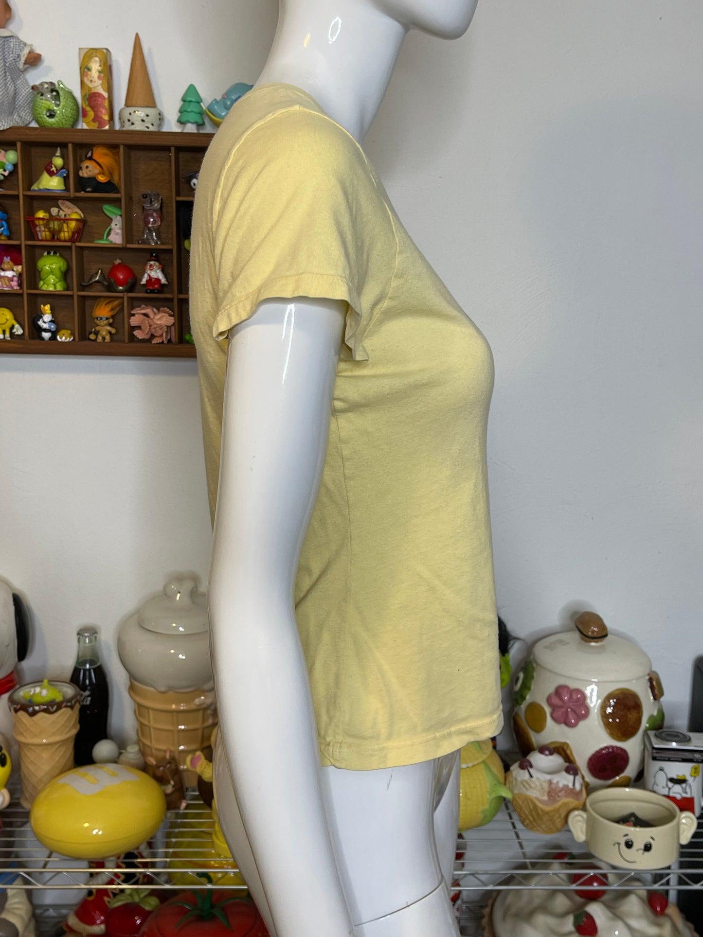 2000s Pale Yellow Monkey See No Evil Baby Tee Sz S/M