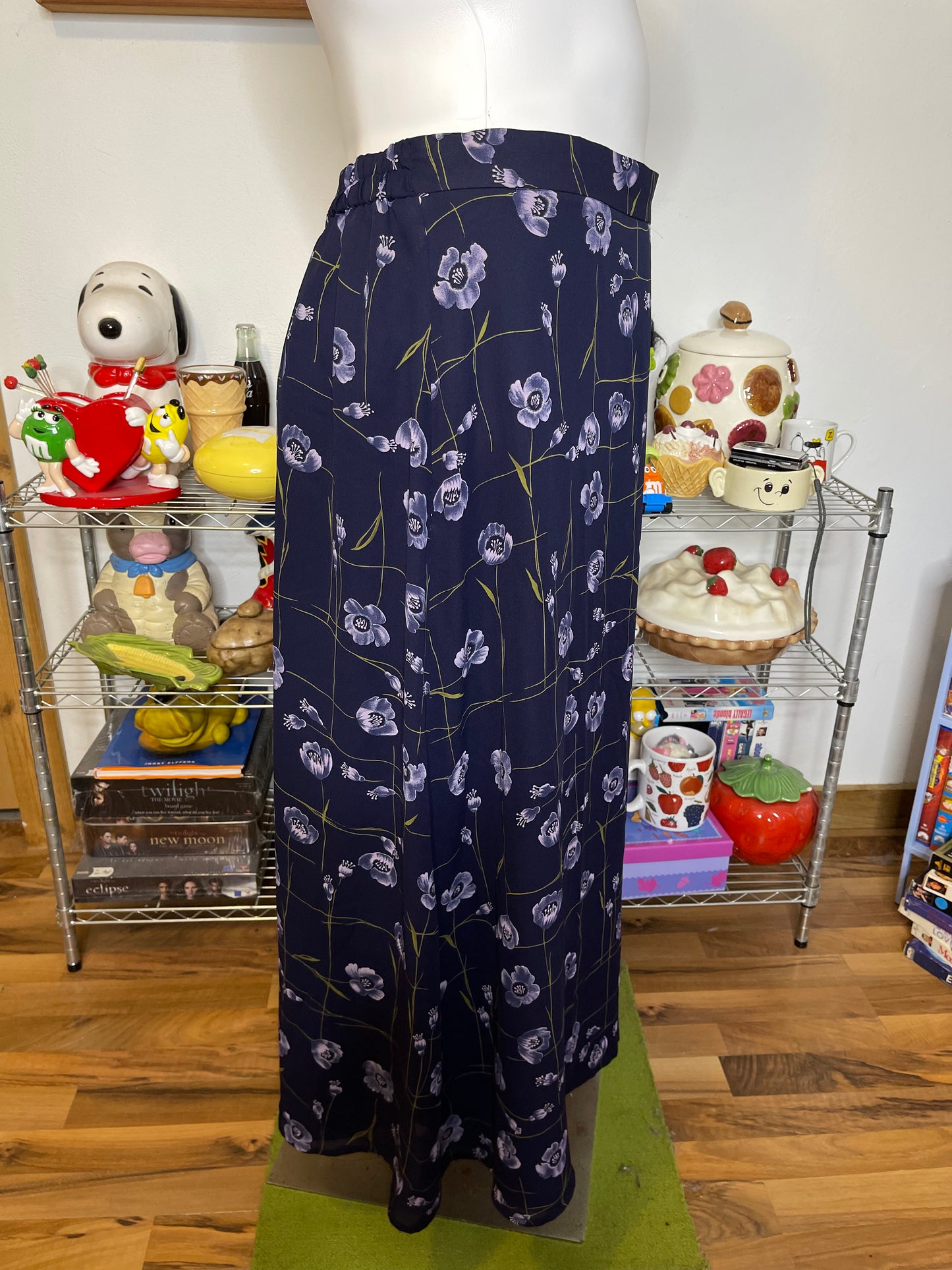 Vintage Plus Size Navy Blue Flower Print Maxi Skirt Sz 20W/22W