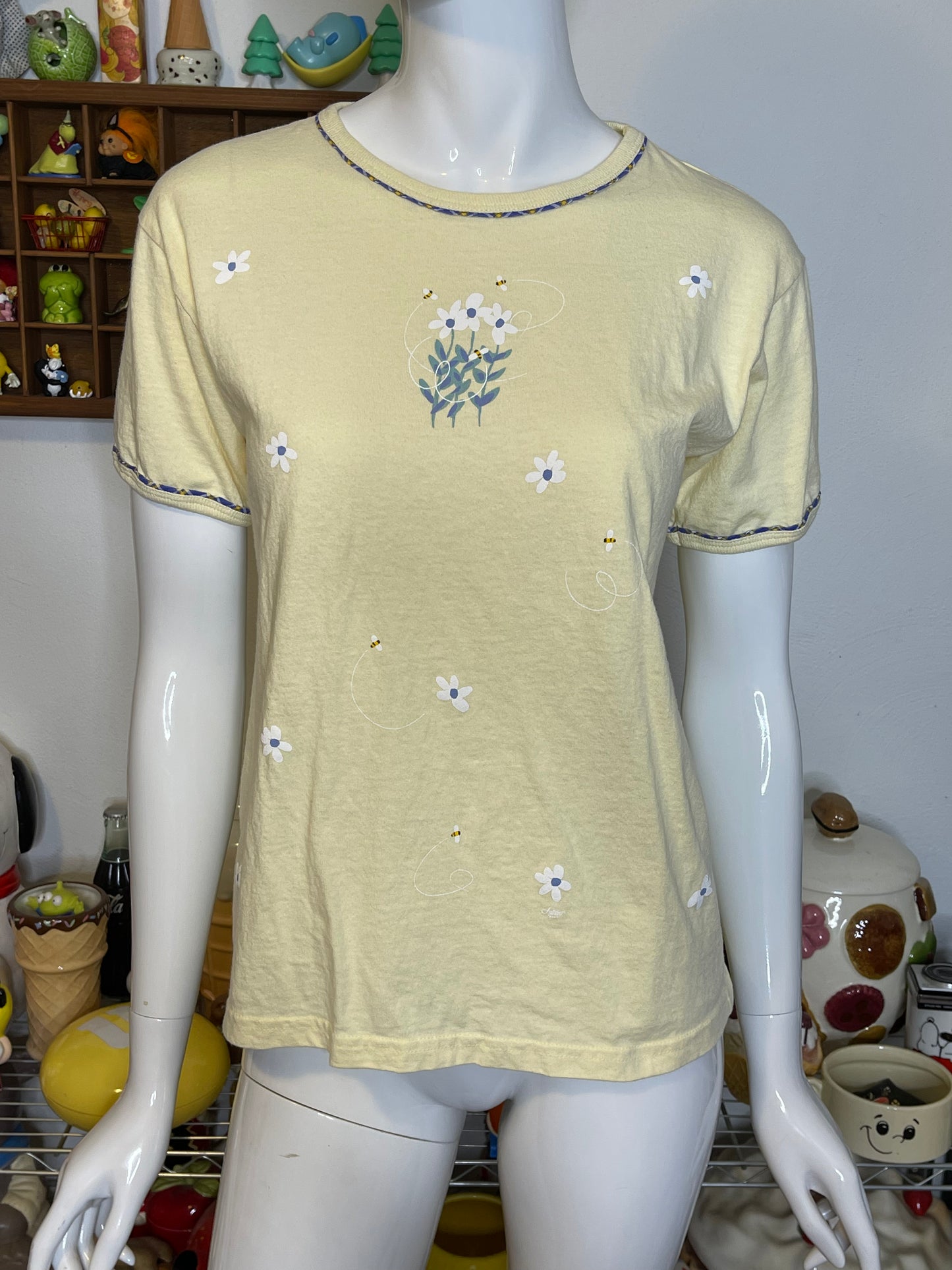 Vintage Yellow Nature Flower Bee Tee Sz M