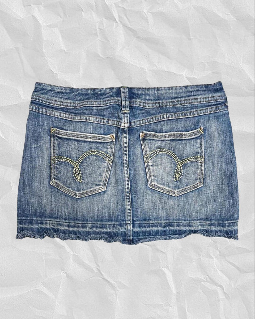2000s Low - Mid Rise Denim Distressed Mini Skirt Sz 5